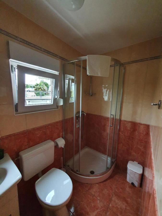 Apartments & Rooms Krk クルク エクステリア 写真