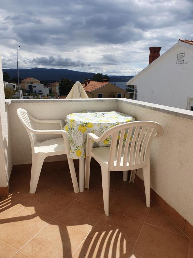 Apartments & Rooms Krk クルク エクステリア 写真