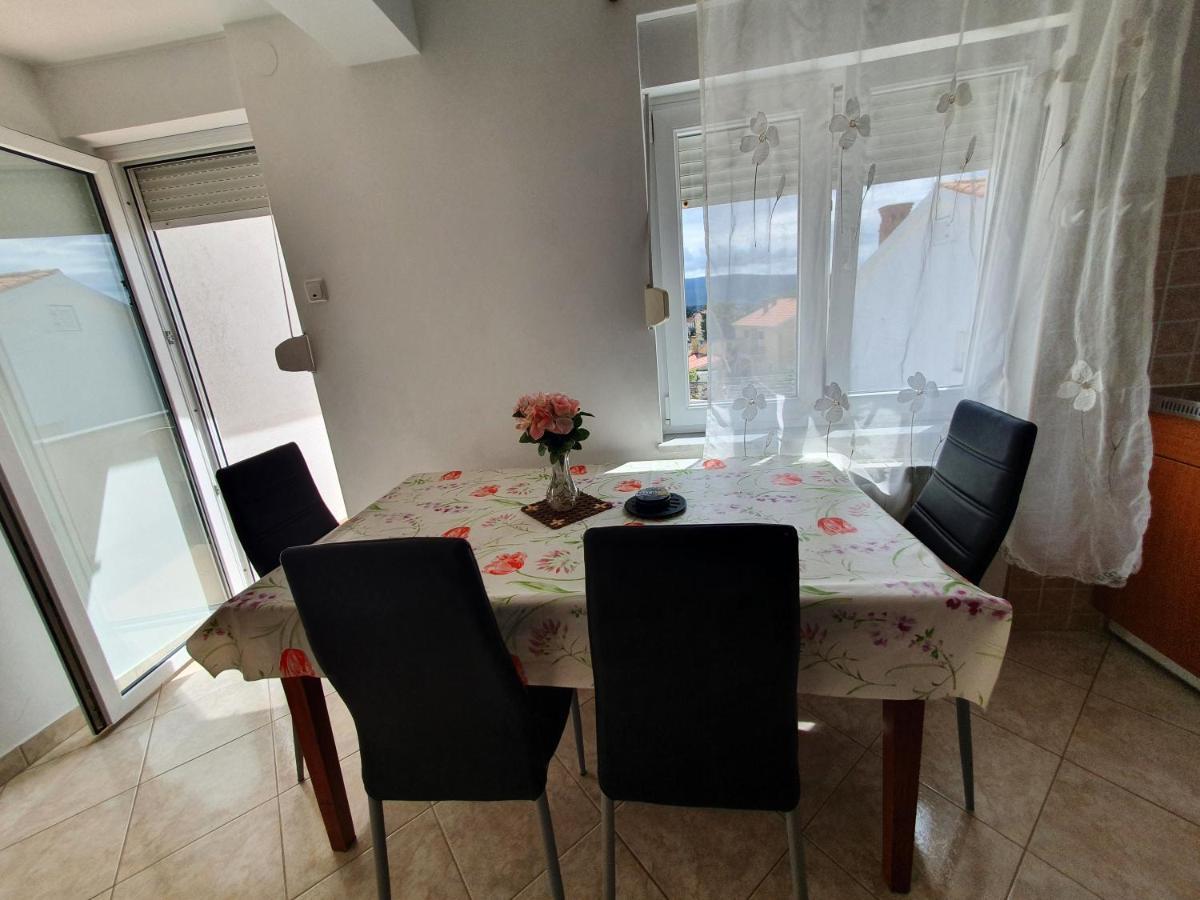 Apartments & Rooms Krk クルク エクステリア 写真