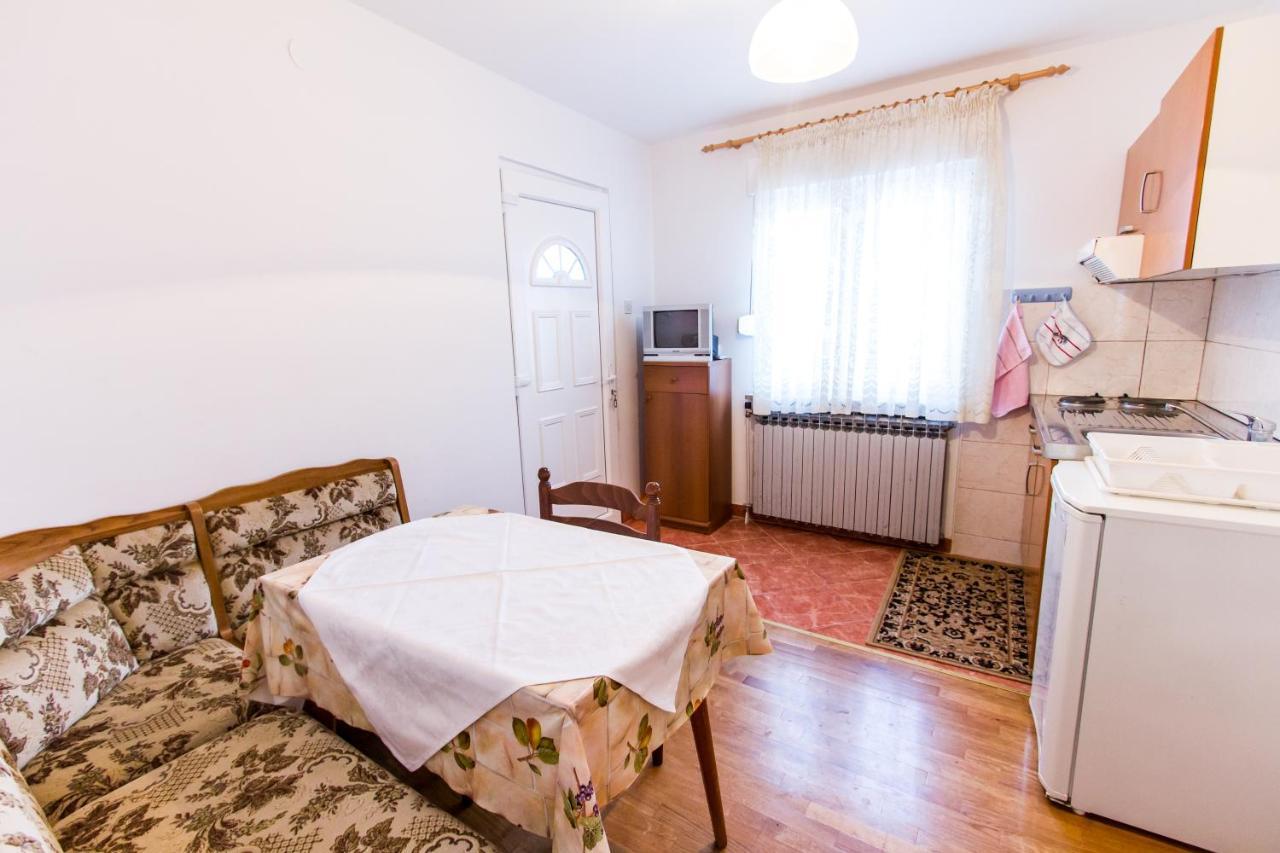Apartments & Rooms Krk クルク 部屋 写真